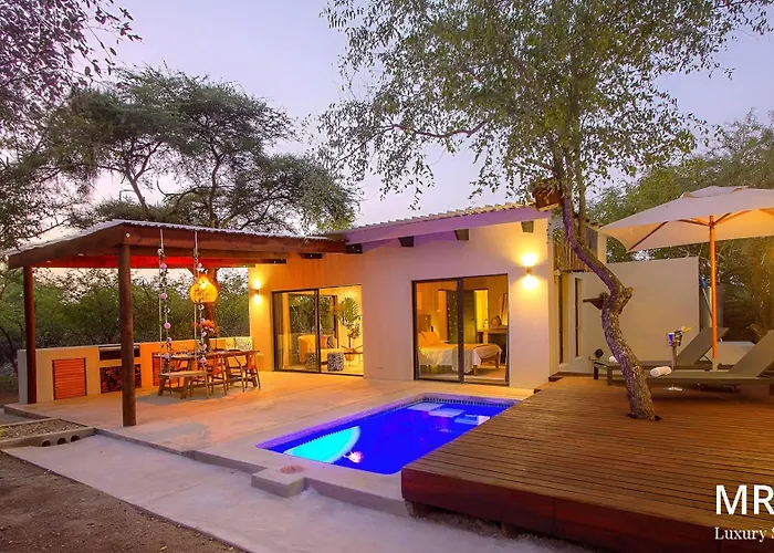 The Suite Luxury Safari Villa, Close To Knp, Starbed, Giraffe-Feeding-Tower, Bush-Bath