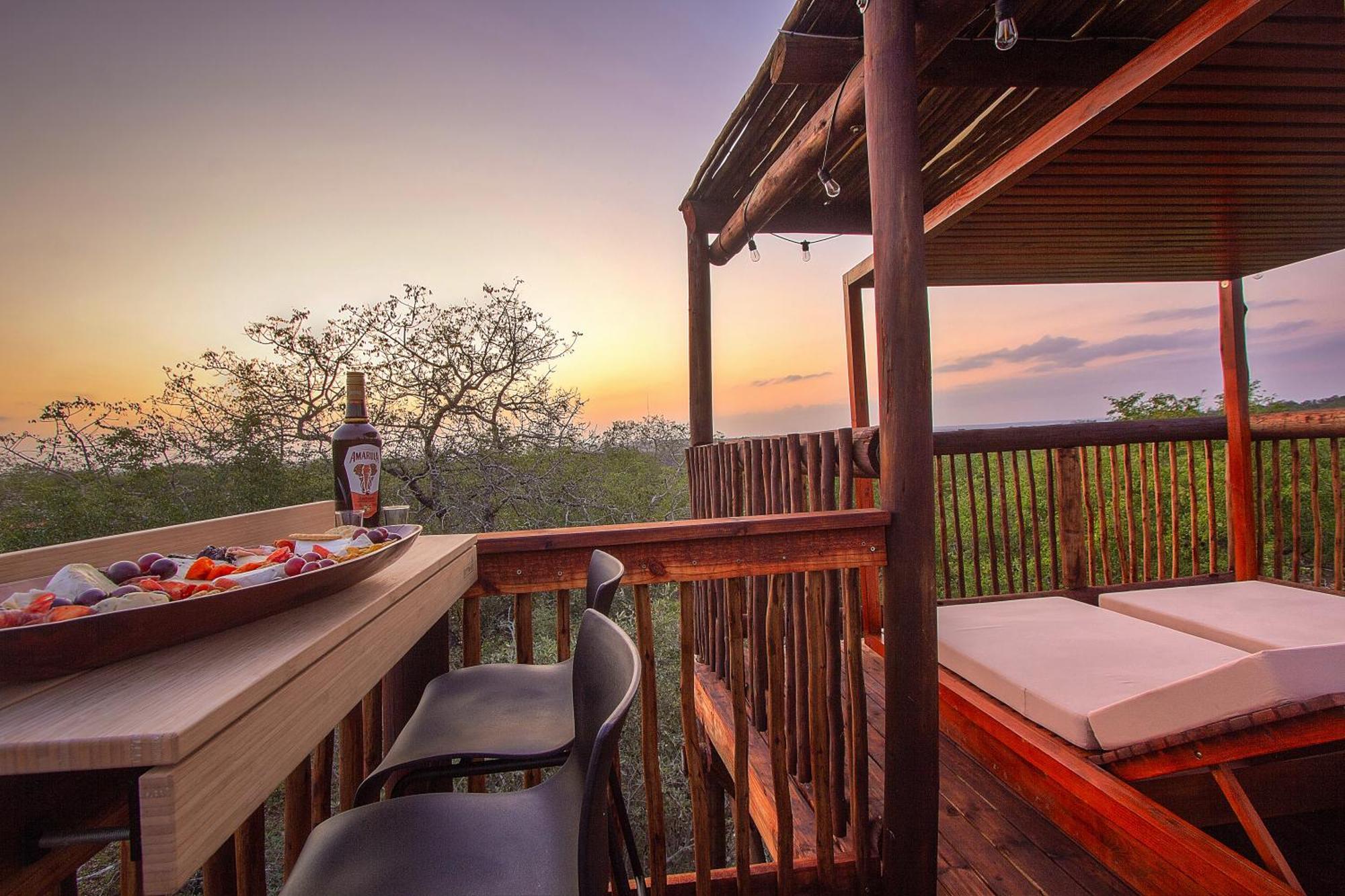 The Luxury Safari Villa, Close To Knp, Starbed, Giraffe-feeding-tower, Bush-bath * Marloth Park