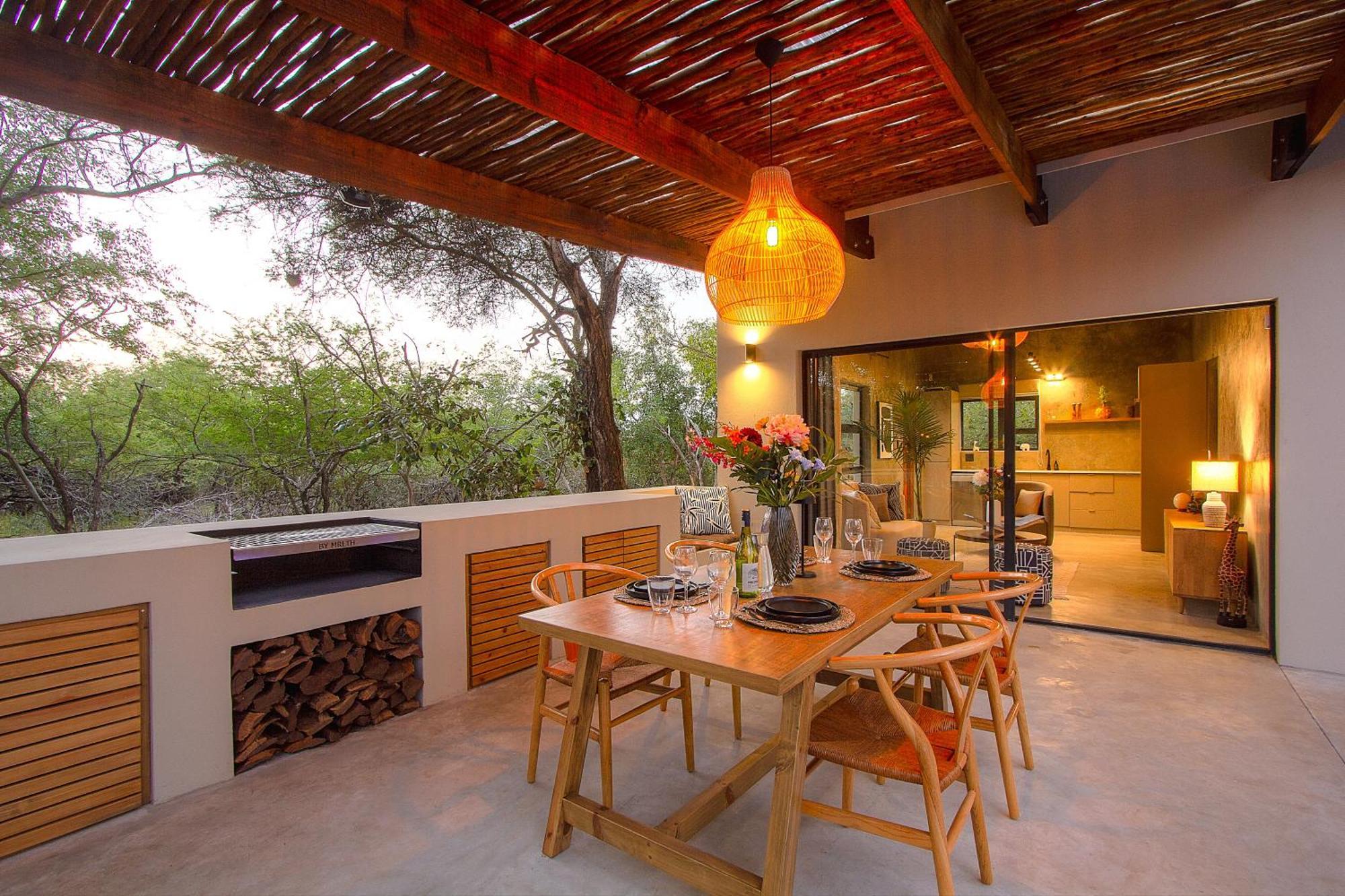 Villa The Luxury Safari Villa, Close To Knp, Starbed, Giraffe-feeding-tower, Bush-bath