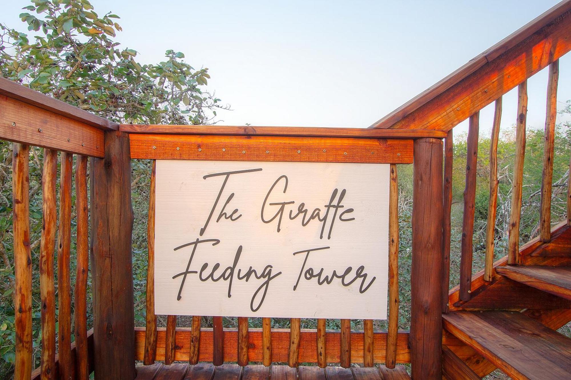 The Luxury Safari Villa, Close To Knp, Starbed, Giraffe-feeding-tower, Bush-bath *