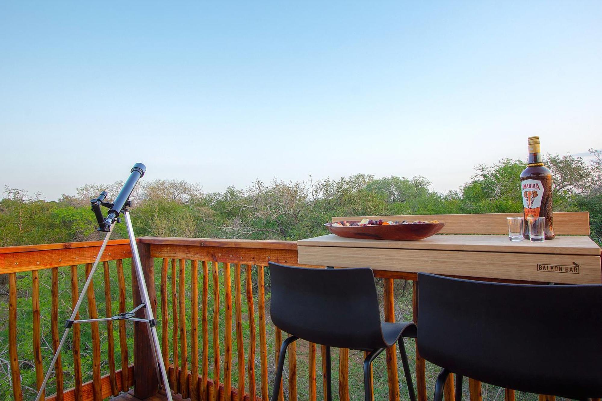 Villa The Luxury Safari Villa, Close To Knp, Starbed, Giraffe-feeding-tower, Bush-bath