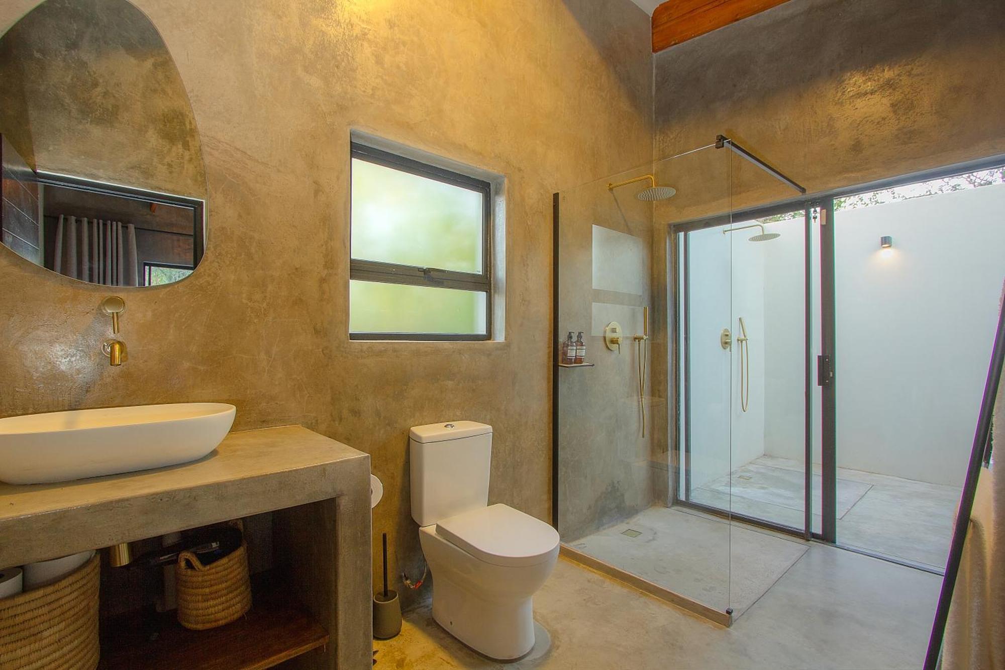 The Luxury Safari Villa, Close To Knp, Starbed, Giraffe-feeding-tower, Bush-bath Villa Marloth Park
